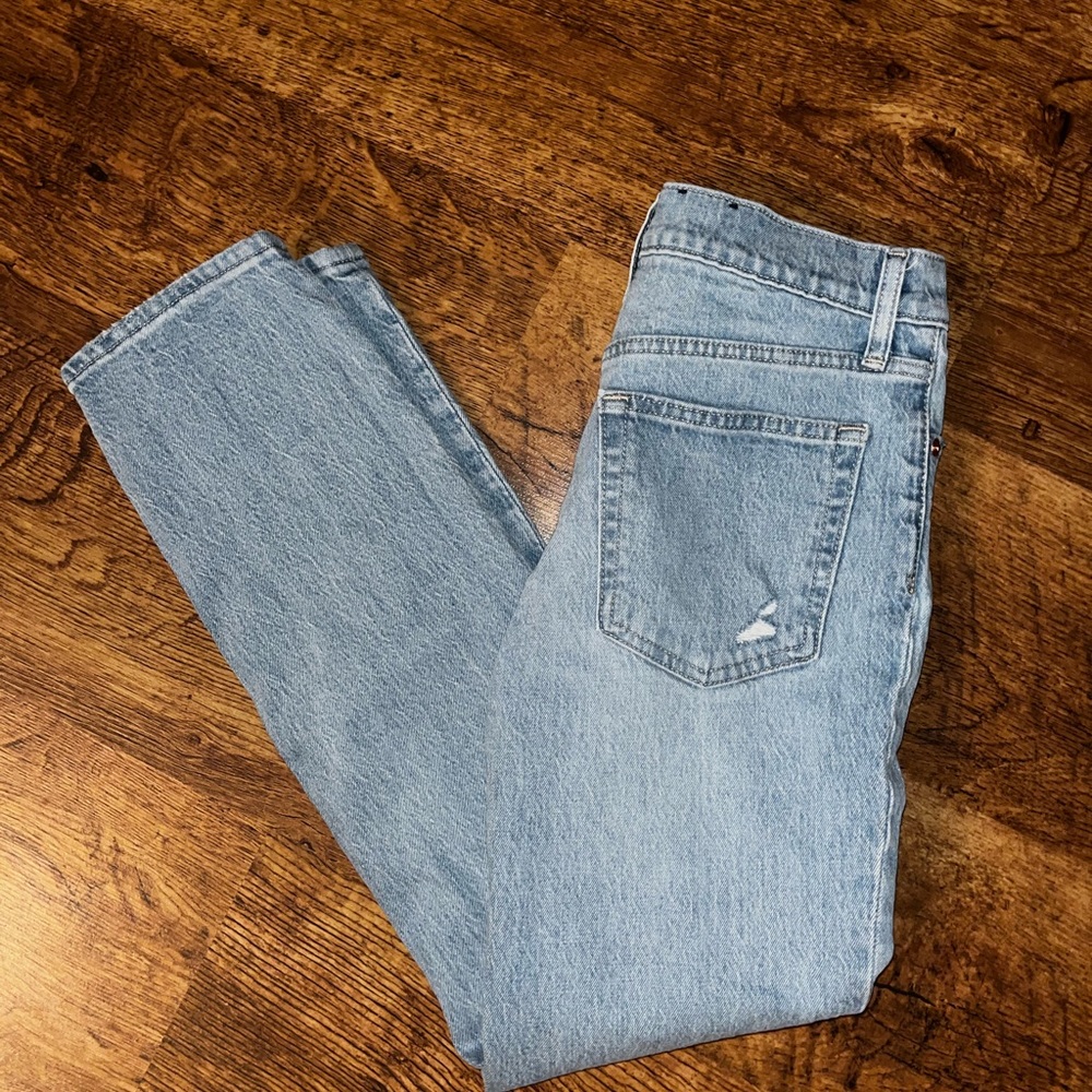 Gap high rise cheeky mom jeans